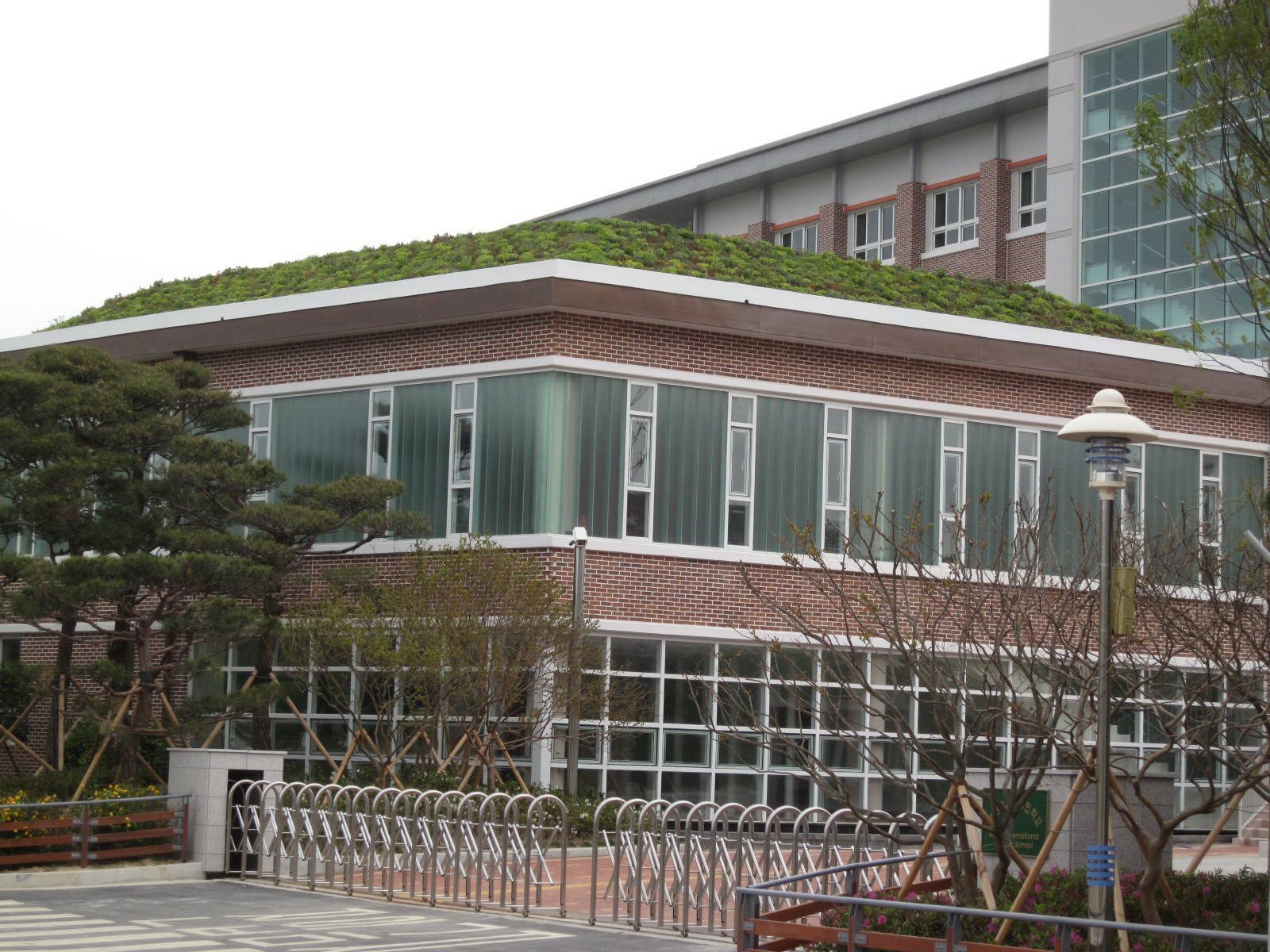 부산외국인학교 경사 30도 초록지붕녹화 (부산 기장군)