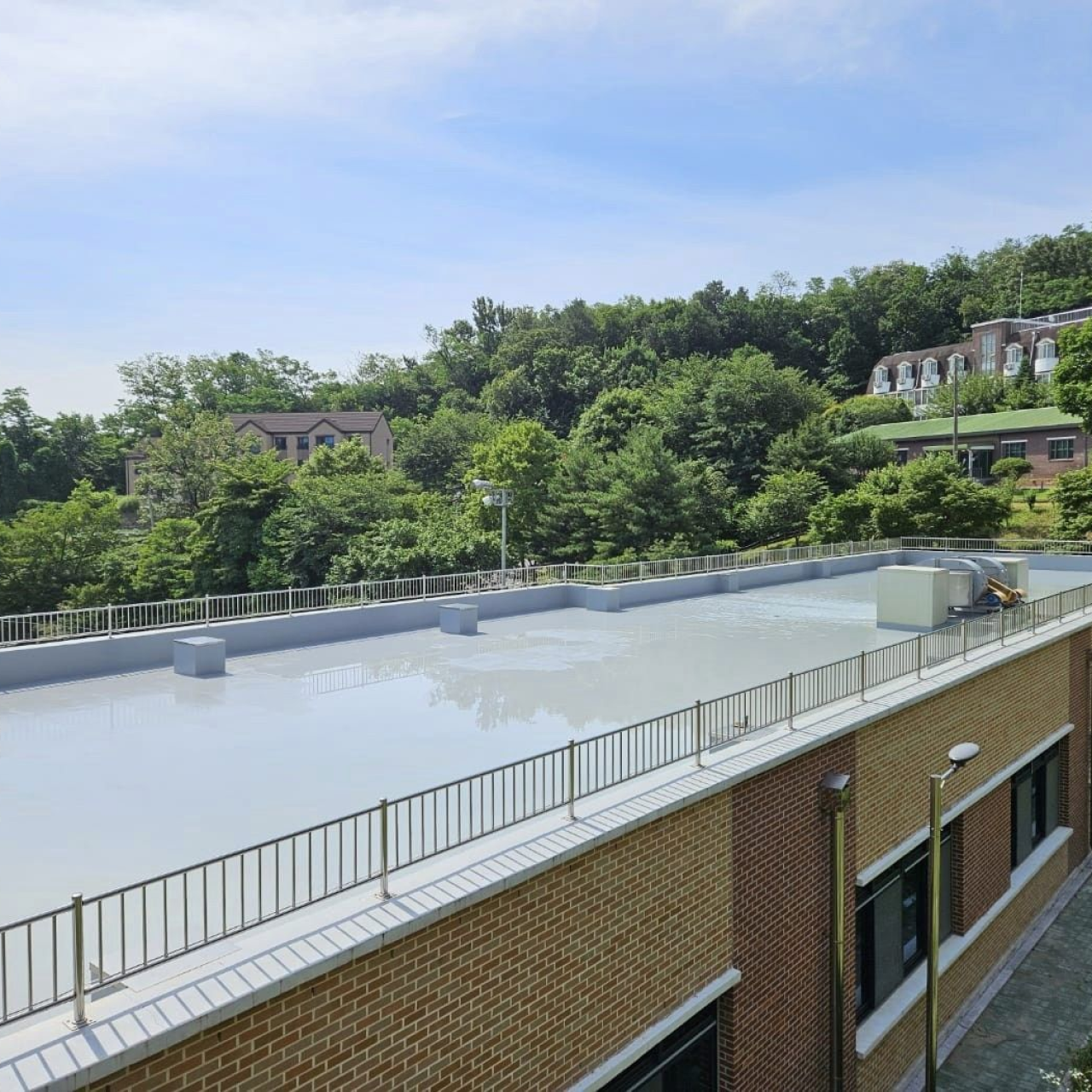 삼육중학교 옥상 배수판·분리막·경계재 설치